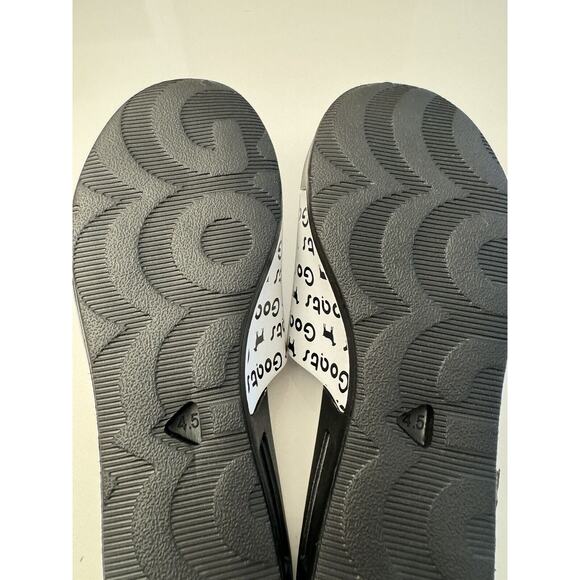 GOATS Black White Logo Comfortable Slip On Slide Sz 2.5 Y Kids New Nordstrom - Picture 5 of 5